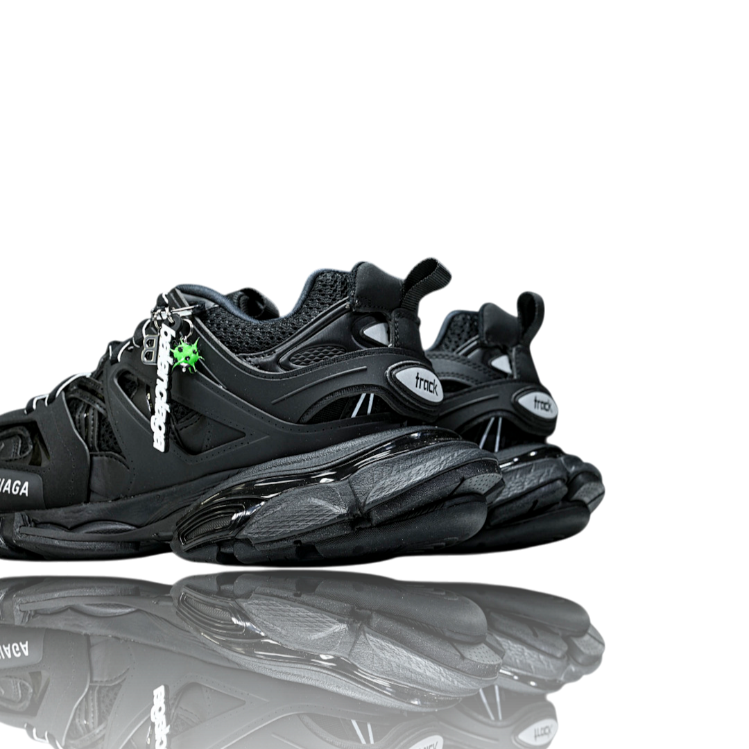 Track Trainer 'Black' (Charm)