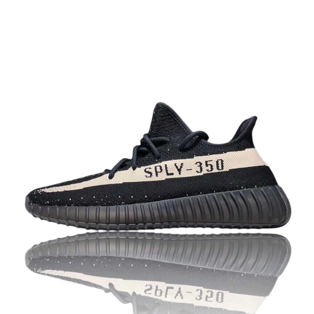(CLEARANCE) Yzy Boost 350 V2 'Core Black White'