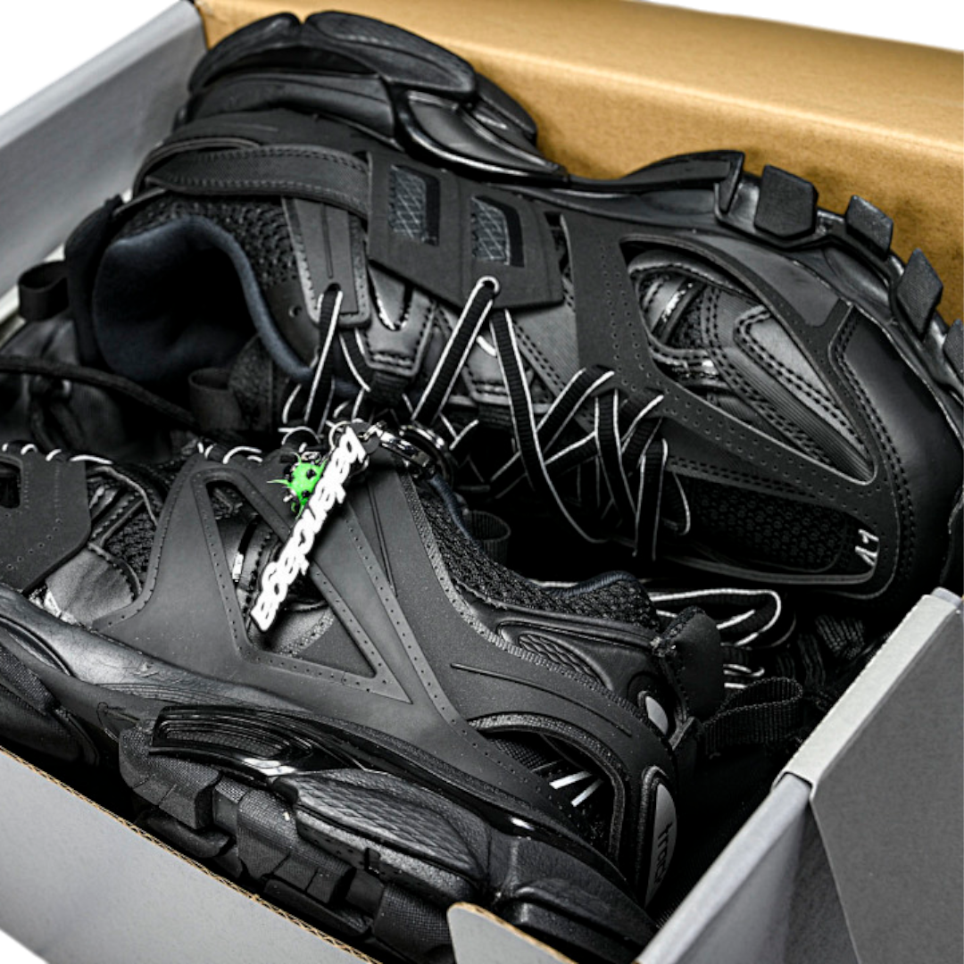 Track Trainer 'Black' (Charm)