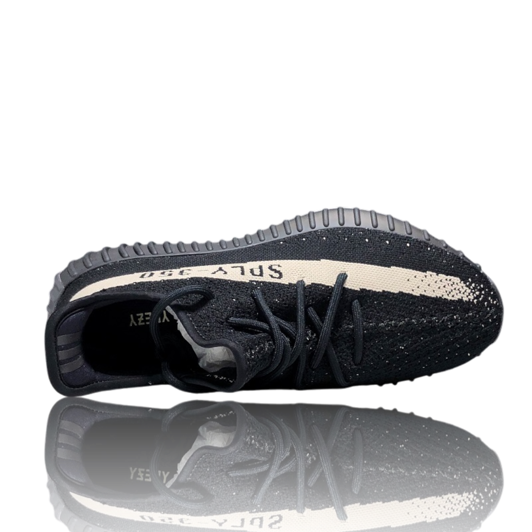 (CLEARANCE) Yzy Boost 350 V2 'Core Black White'