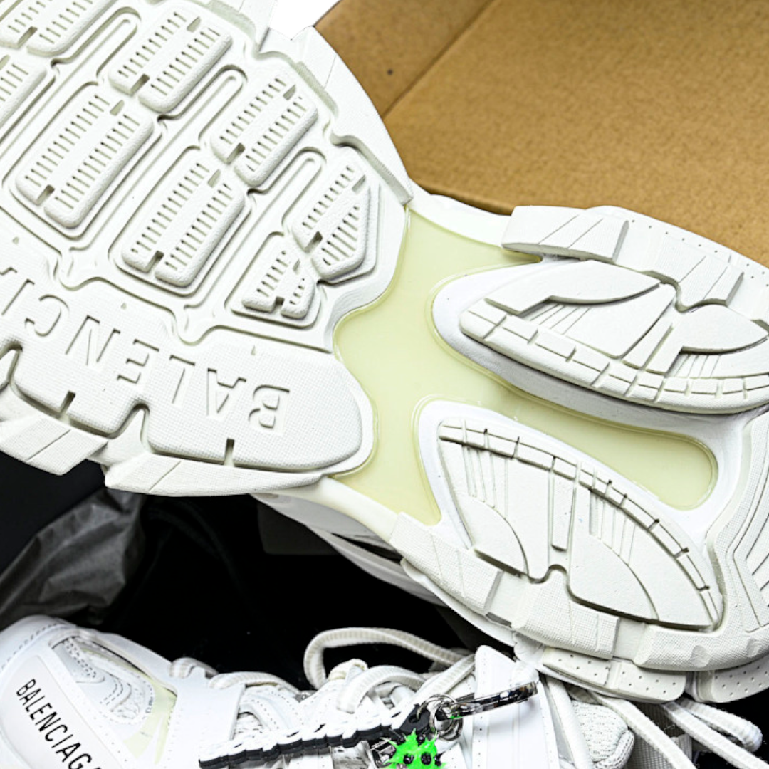Track Trainer 'White' (Charm)