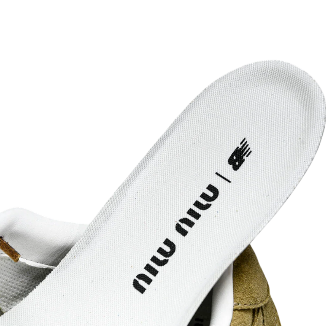 (CLEARANCE) NB 530 SL x Miu Miu 'Ecru'
