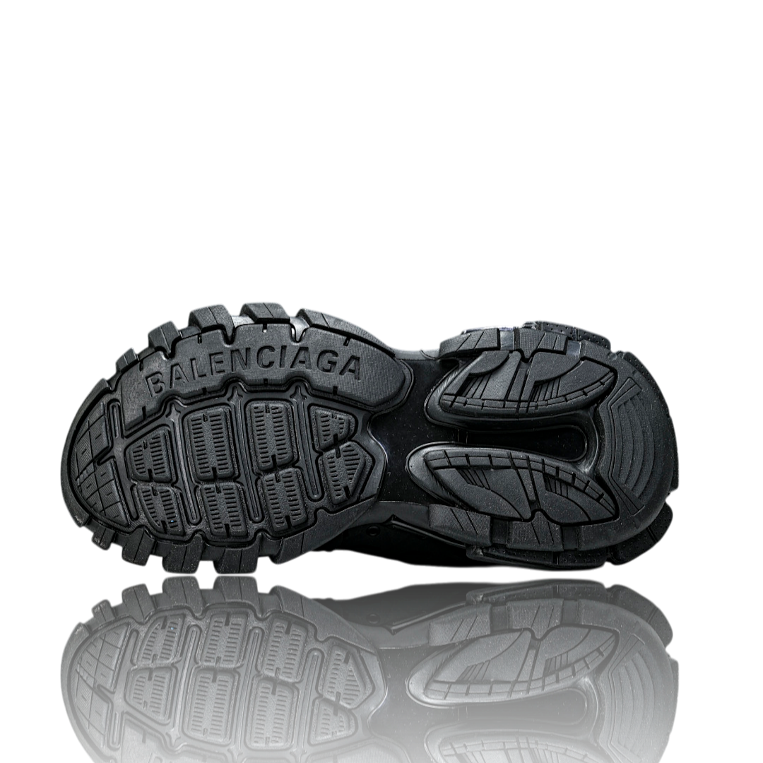 Track Trainer 'Black' (Charm)