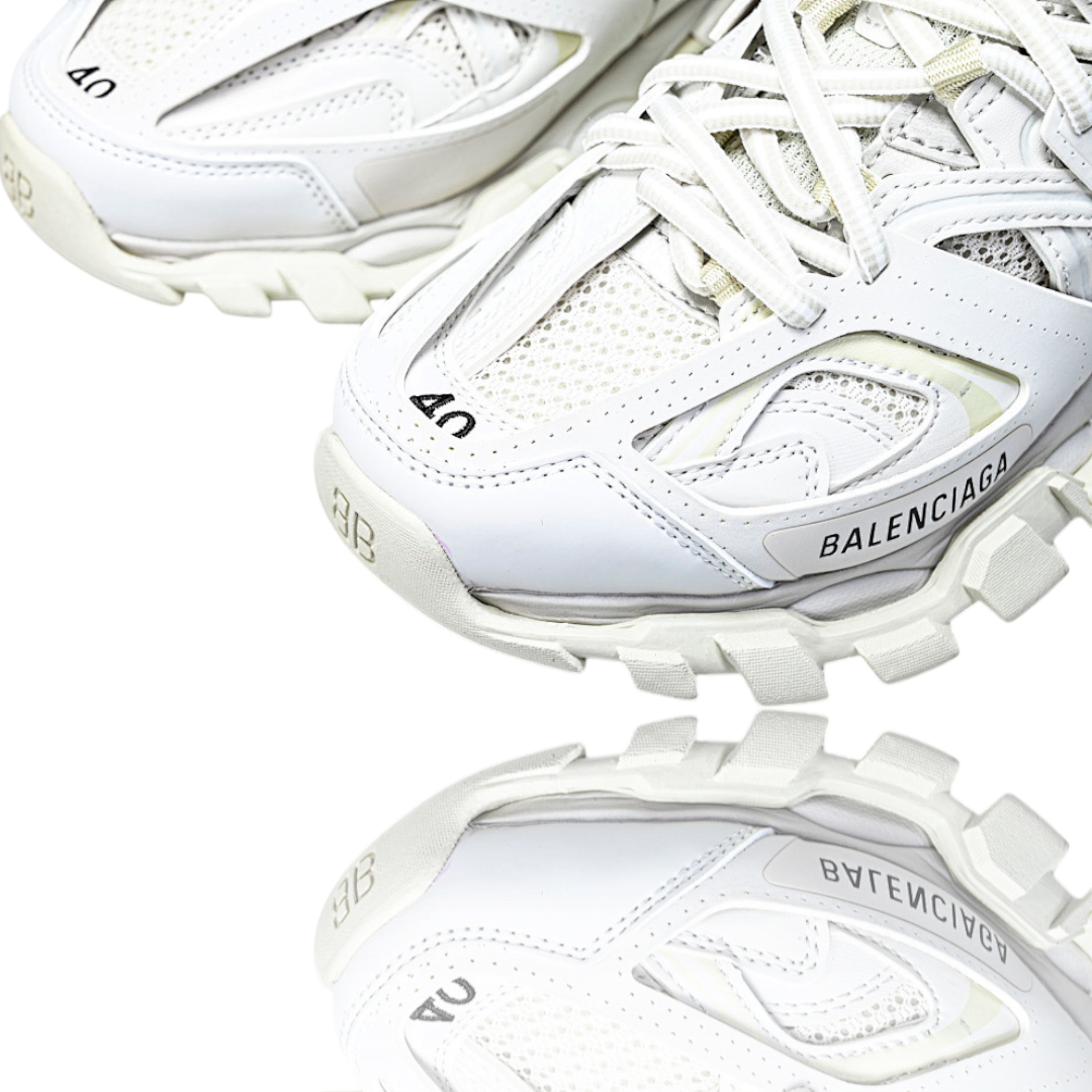 Track Trainer 'White' (Charm)