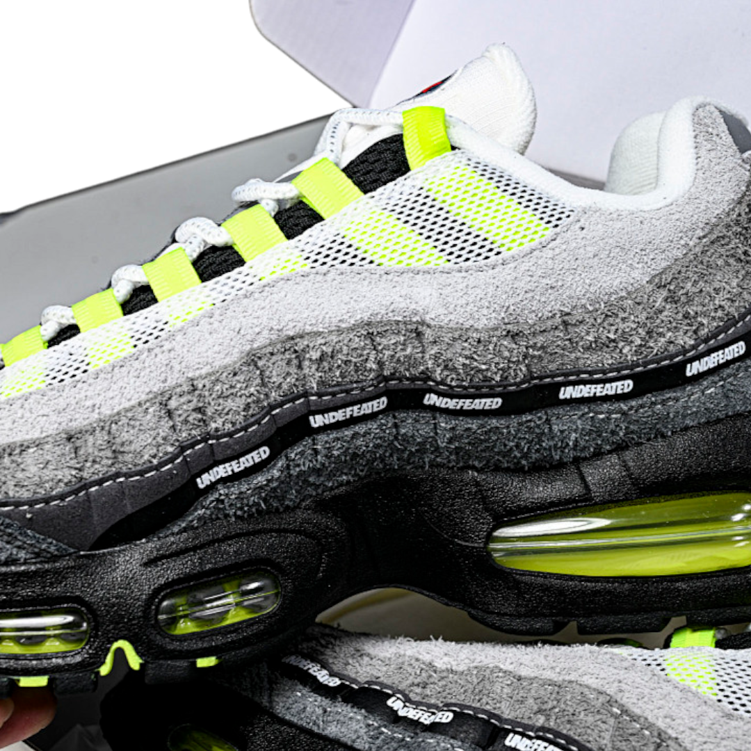 AM95 SP x Undefeated Geo 'Geo NYC Neon'