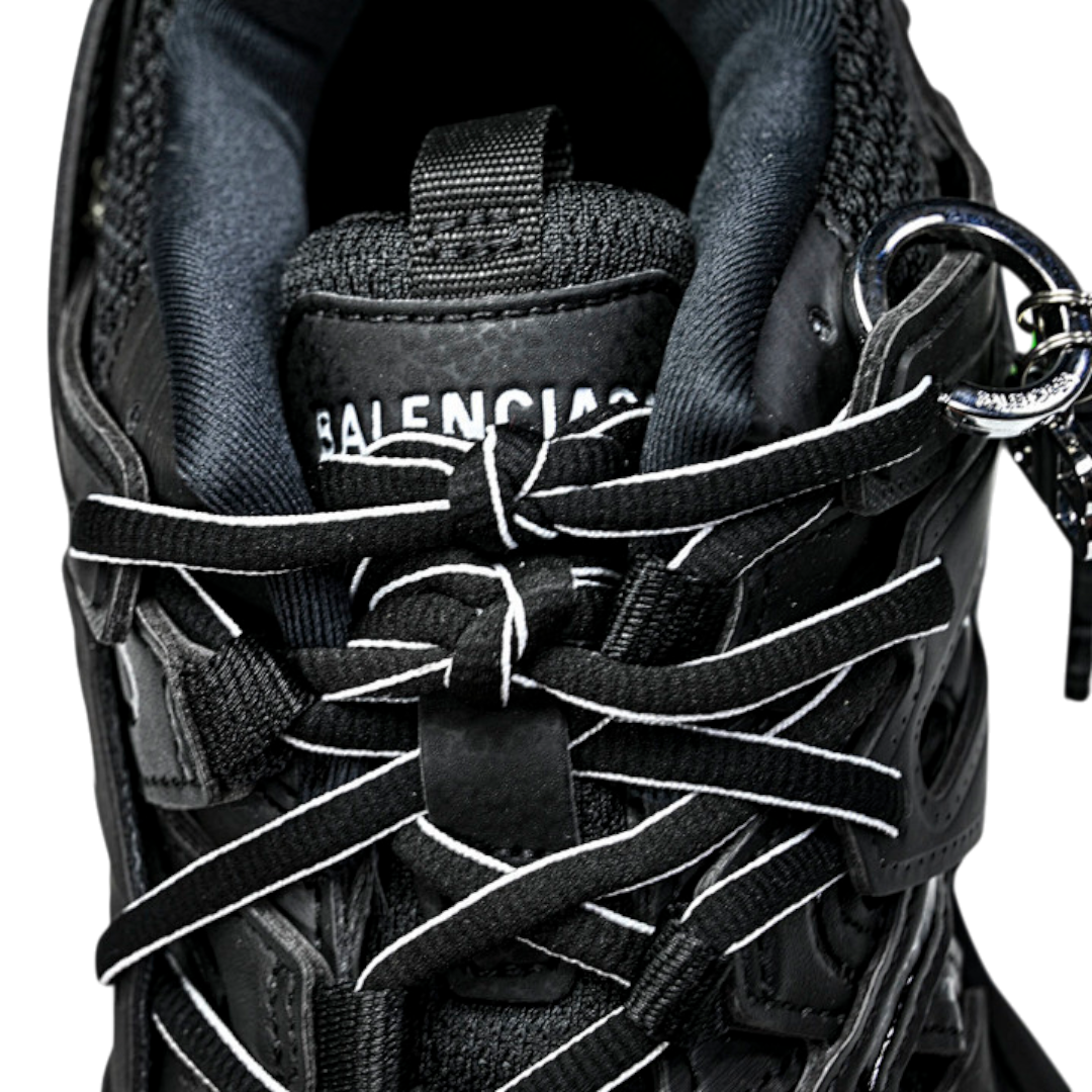 Track Trainer 'Black' (Charm)