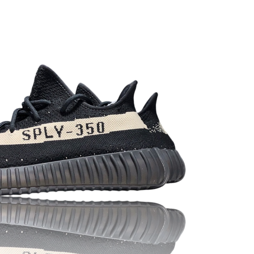 (CLEARANCE) Yzy Boost 350 V2 'Core Black White'