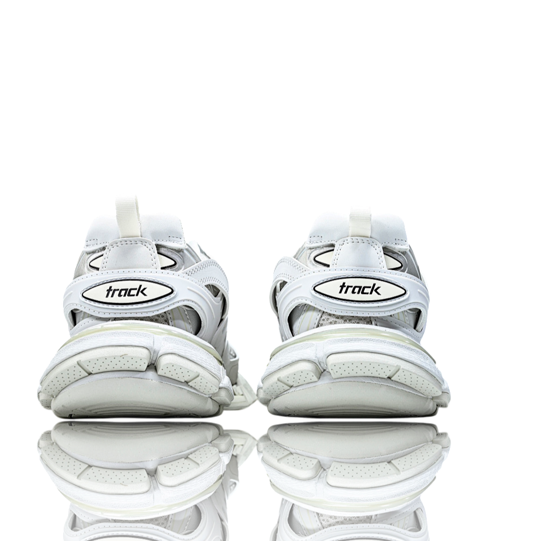 Track Trainer 'White' (Charm)