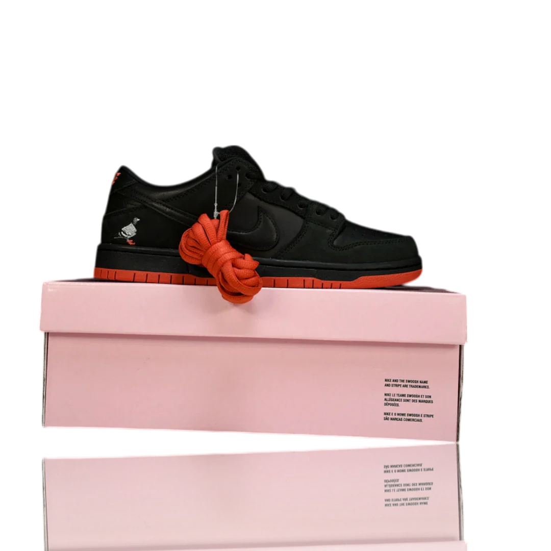 (CLEARANCE) Jeff Staple x SB Dnk Low 'Black Pigeon'