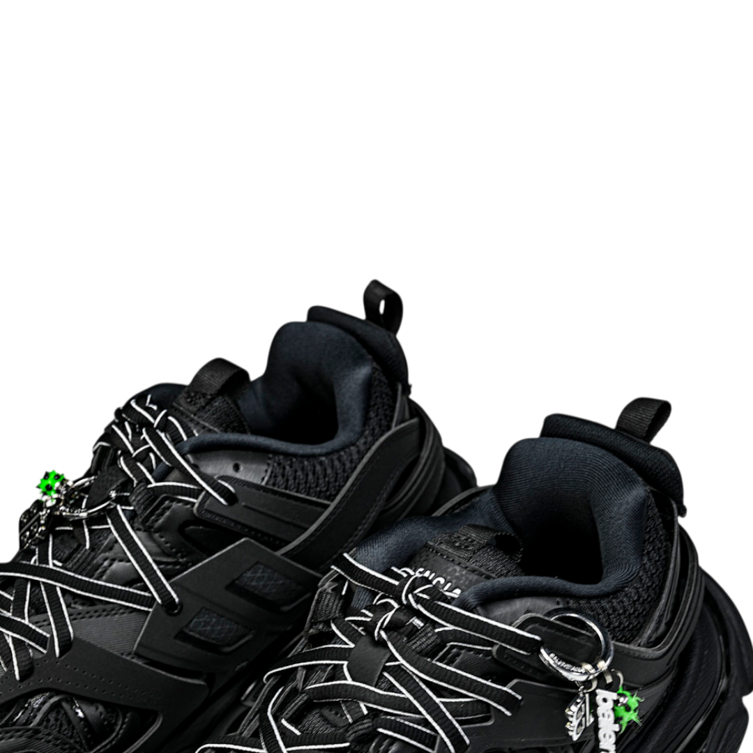 Track Trainer 'Black' (Charm)