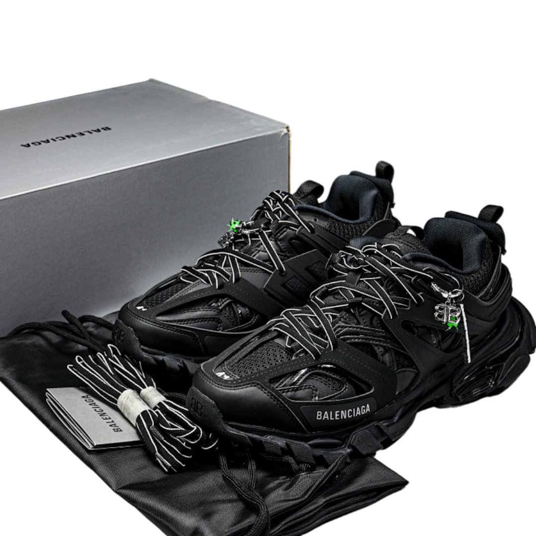 Track Trainer 'Black' (Charm)