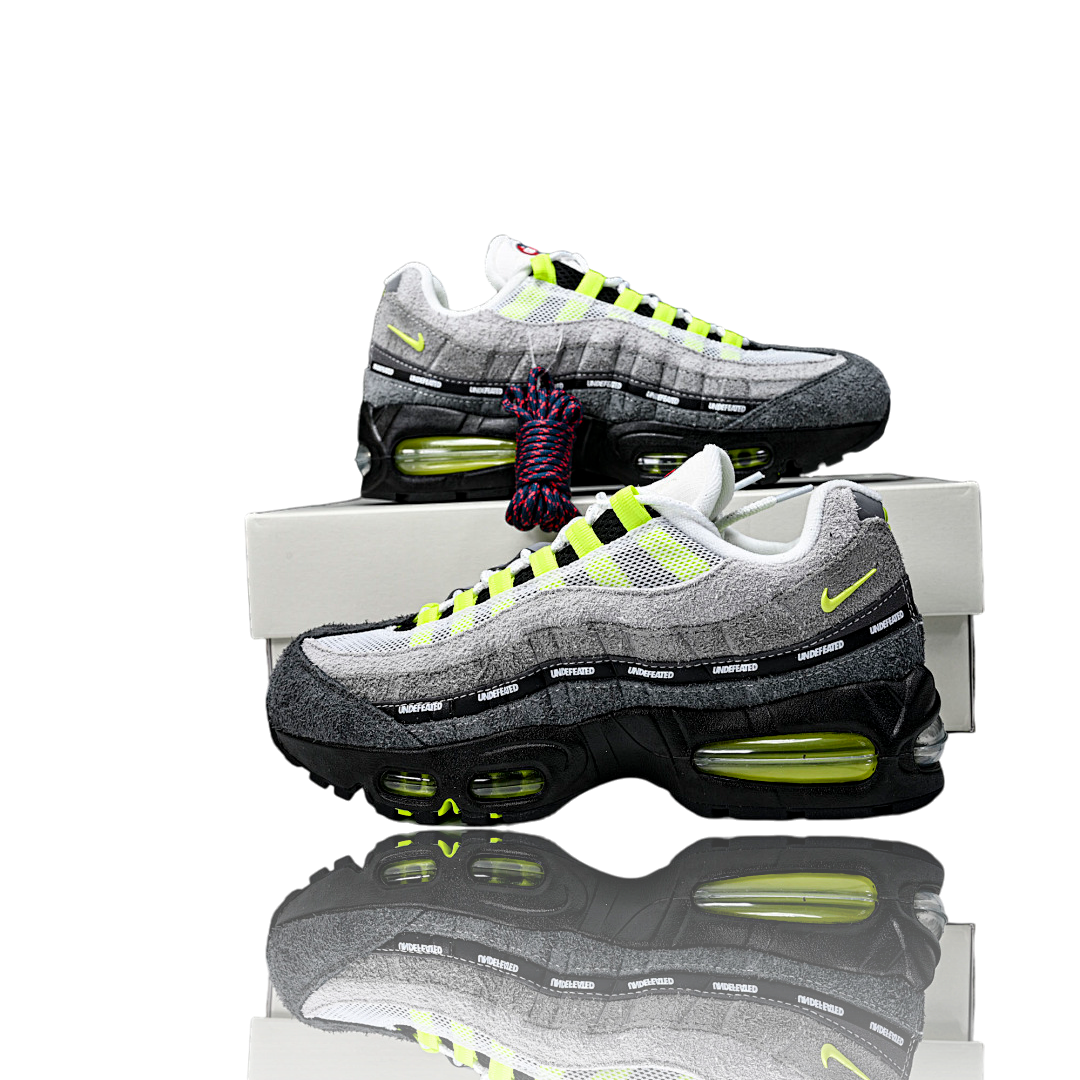 AM95 SP x Undefeated Geo 'Geo NYC Neon'